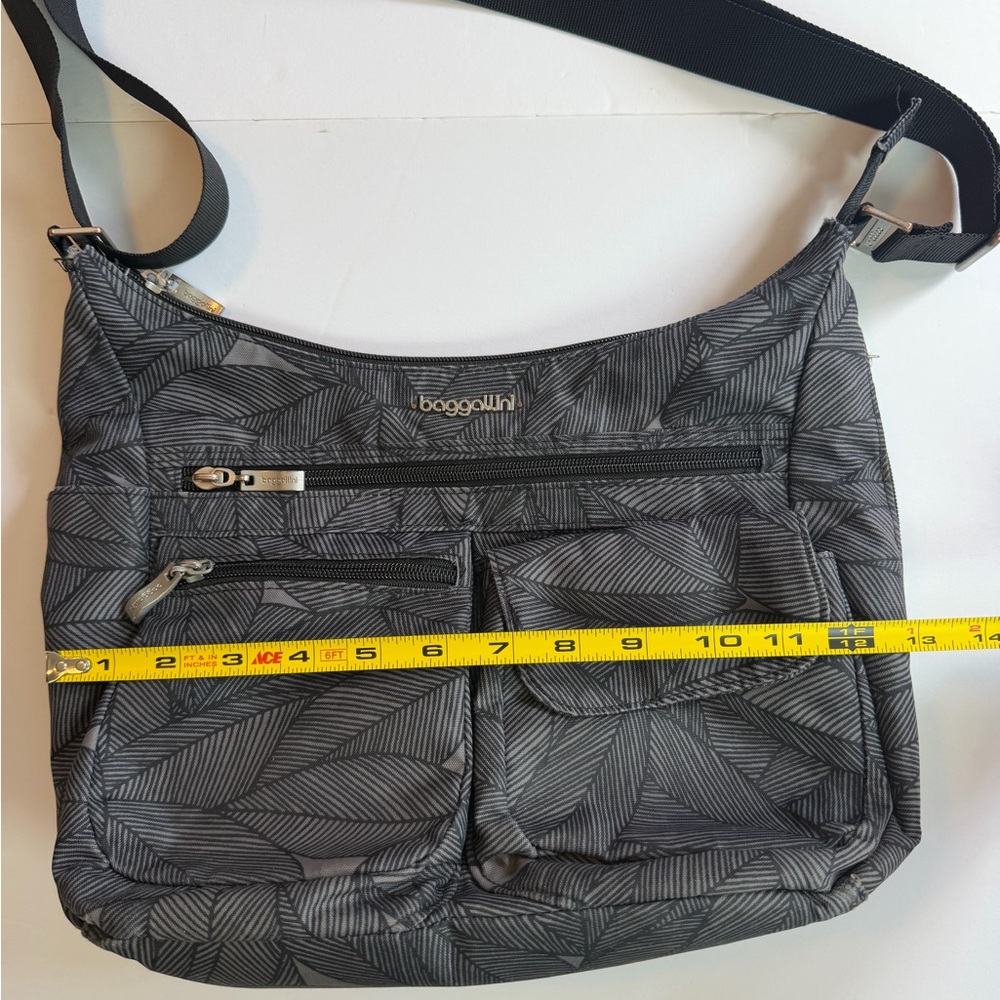 Baggallini Everywhere Bag With Rfid + Coin Purse Pewter Leaves Print - Picture 13 of 16